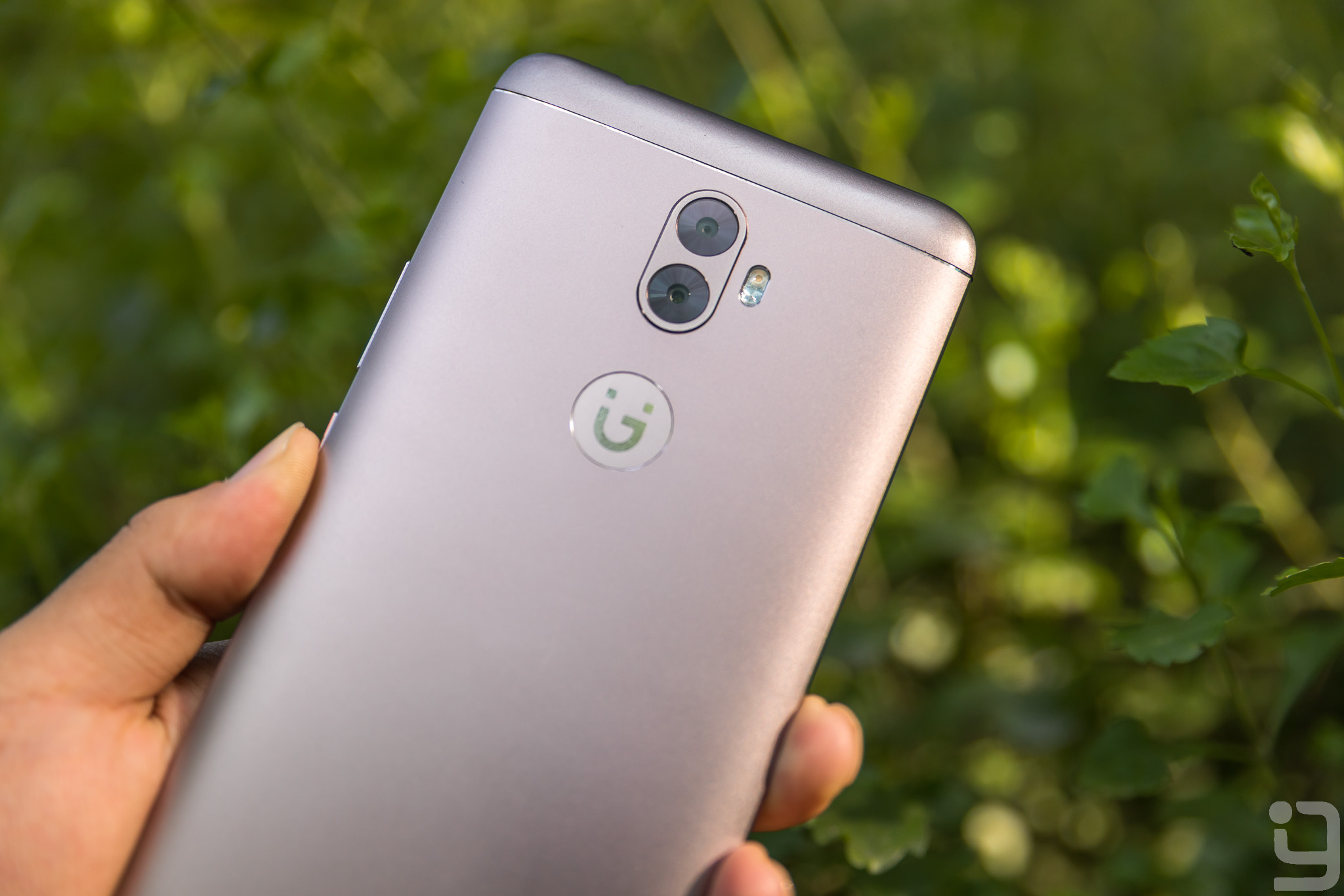 Featured image for mobile buying guide