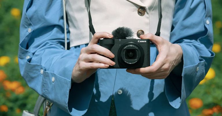 Canon has unveiled a compact vlogging camera: the PowerShot V1!
