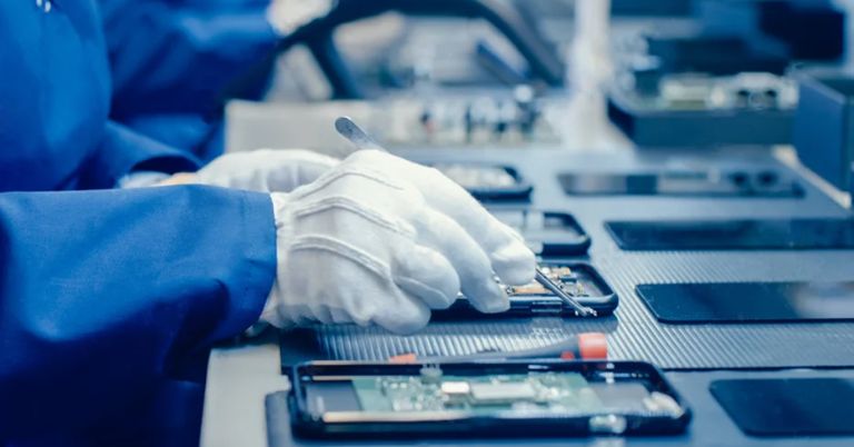 Featured image for mobile buying guide